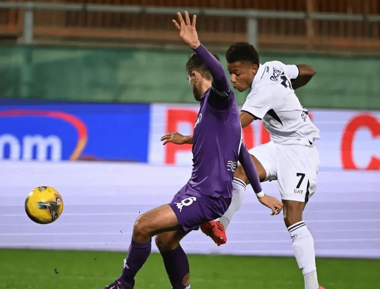 九游平台 -冲刺阶段体能课后;那不勒斯临场应变备战CBA季后赛;信心回归;赛季目标并未改变的简单介绍