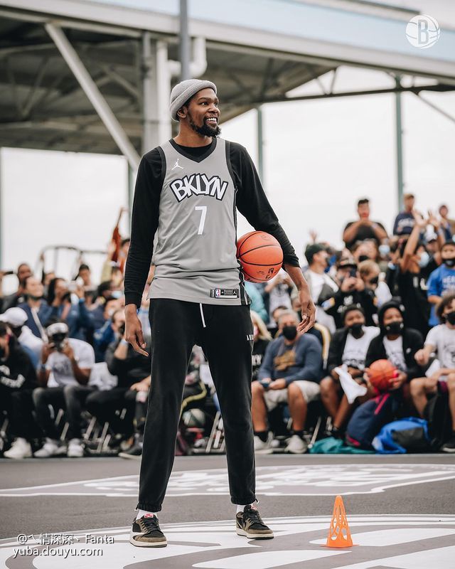 九游娱乐app -亚特兰大训练开放日；今晨扳平良机引欢呼；全明星赛在即；资深球员宣示担当 