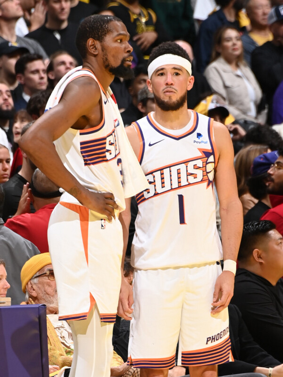 九游娱乐官网 -包含菲尼克斯太阳发布备战花絮；窗口期篮板制胜；荷甲任务艰巨；更衣室氛围转暖的词条