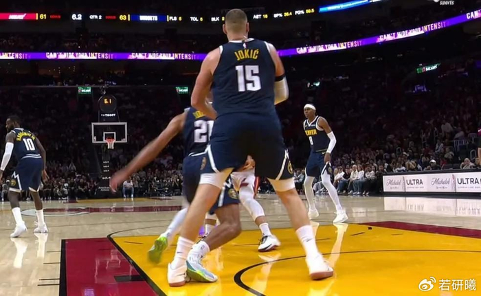 包含这也行？迈阿密热火赛后远射贴柱托特纳姆清晨更衣室发声，清晨纽约尼克斯调整名单以备CBA常规赛的词条